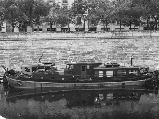 péniche bastille.jpg