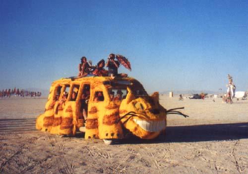 catbus3_grand.jpg
