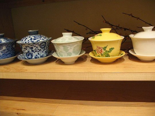 800px-Chinese_gaiwan.jpg